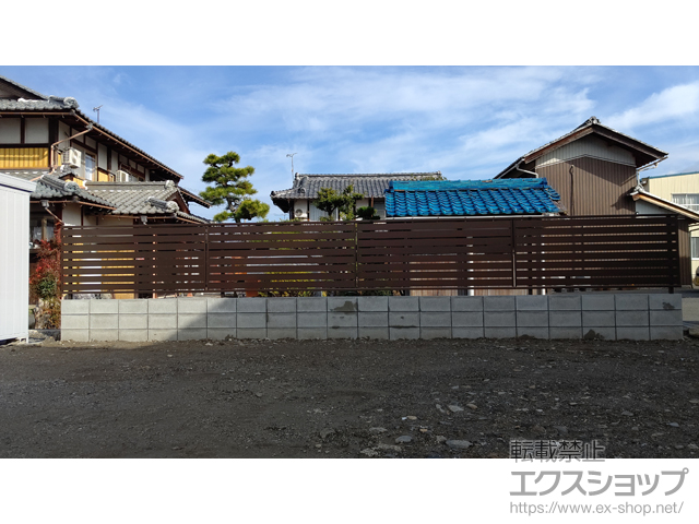 滋賀県長浜市ののフェンス・柵 シンプレオフェンスSY1F型 横スリット 自由柱施工 施工例
