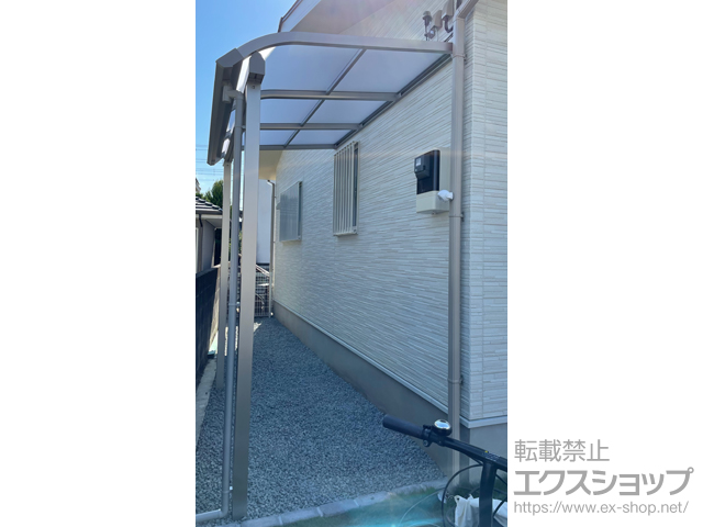 山梨県南アルプス市ののテラス屋根 プレシオステラスII R型 テラスタイプ 単体 積雪〜20cm対応 施工例