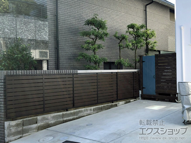 大阪府池田市ののフェンス・柵 ルシアスフェンスF04型 横板 木目カラー 自由柱施工 施工例