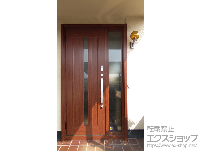 岡山県倉敷市のLIXIL リクシル（トステム）の玄関ドア リシェント玄関ドア3 アルミ仕様 片袖仕様(ランマ無)L C12N型 ※カザスプラス仕様 施工例