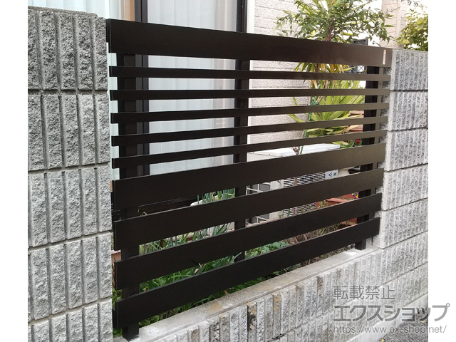 埼玉県さいたま市ののフェンス・柵 ルシアスフェンスH04型 横板+細横格子 自由柱施工 施工例