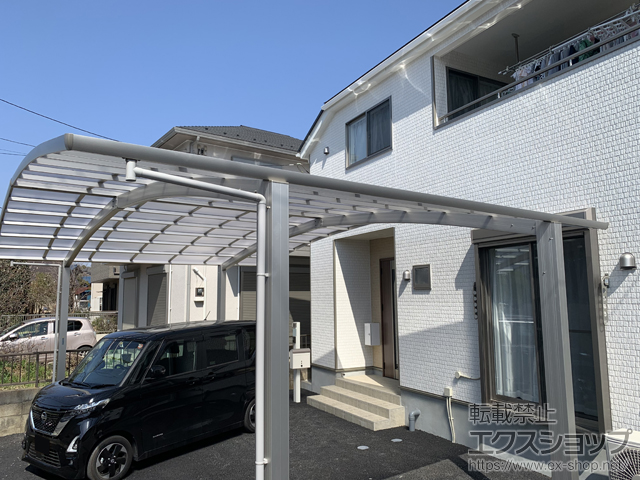埼玉県川口市ののカーポート 【特注】 レイナトリプルポートグラン　積雪〜20cm対応 施工例