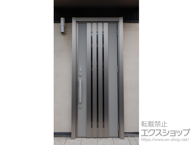 千葉県木更津市のLIXIL リクシル（トステム）の玄関ドア リシェント玄関ドア3 断熱K4仕様 片開き仕様(ランマ無)R M27型 ※カザスプラス仕様 施工例