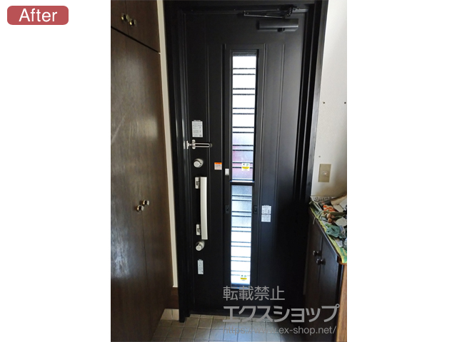 東京都八王子市のLIXIL リクシル（トステム）の玄関ドア リシェント玄関ドア3 アルミ仕様 片開き仕様(ランマ無)L C83N型 ※カザスプラス仕様 施工例