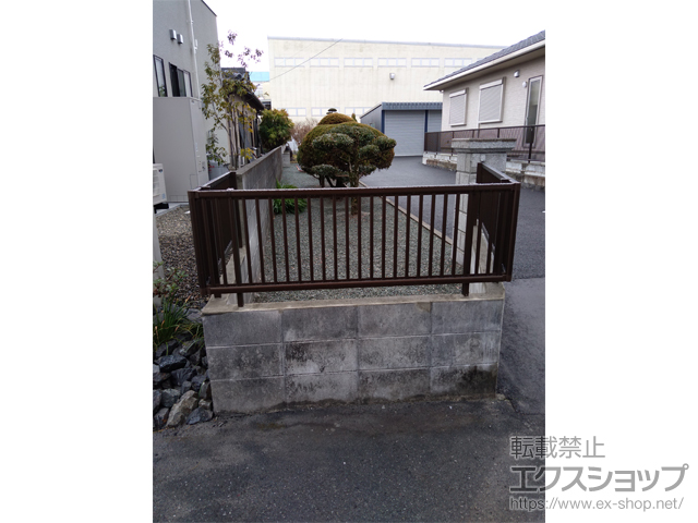 熊本県熊本市ののフェンス・柵 シンプレオフェンス10F型 縦格子32本　自由柱施工 施工例