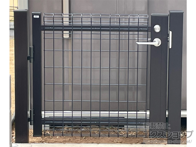 茨城県つくば市のの門扉 【特注】ユメッシュHR型門扉 片開き アルミ角型門柱 施工例