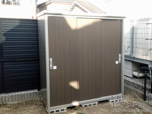 愛知県岡崎市のの物置・屋外倉庫 エスモ 一般型 1797×900×1959 ESE-1809A-DW 施工例