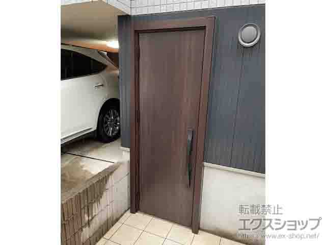 東京都品川区のLIXIL リクシル（トステム）の玄関ドア リシェント玄関ドア3防火戸 断熱K4仕様 片開き仕様(ランマ無)L M17型 ※カザスプラス仕様 施工例
