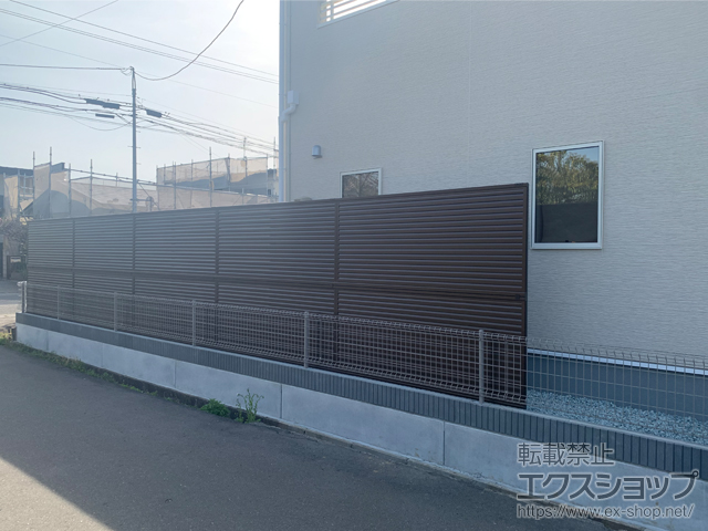 宮城県柴田郡柴田町ののフェンス・柵 ミエーネフェンス 目隠しルーバー 2段支柱施工 *パネル2段 施工例