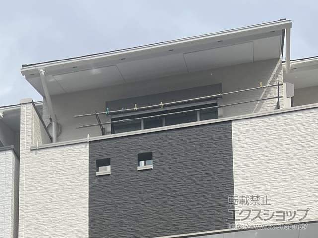 京都府京都市ののバルコニー・ベランダ屋根 スピーネ F型 ルーフタイプ 単体 積雪〜20cm対応 施工例