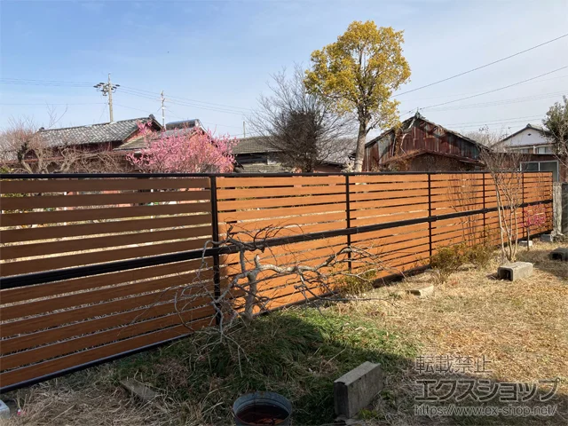 愛知県一宮市のValue Selectのフェンス・柵・塀 モクアルフェンス 横板タイプ 2段支柱 自立建て用 施工例