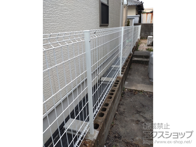 福岡県久留米市ののフェンス・柵 イーネットフェンスA1F型 高尺タイプ 自由柱施工 施工例