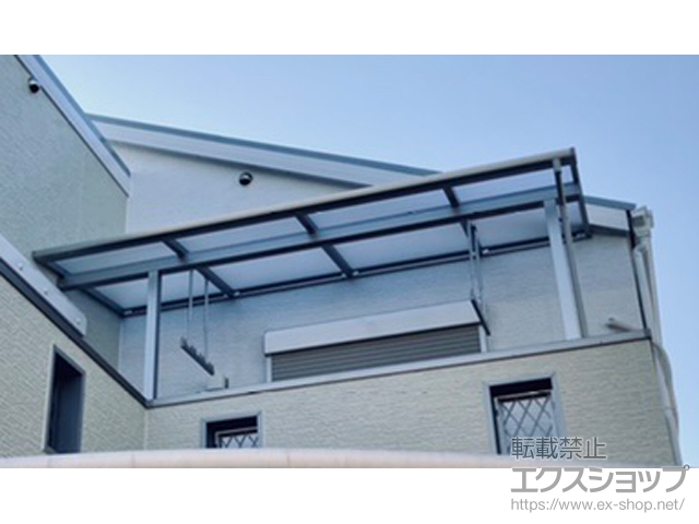 京都府宇治市ののバルコニー・ベランダ屋根 ソラリア F型 屋根タイプ 単体 積雪〜20cm対応+吊り下げ式固定物干し 施工例