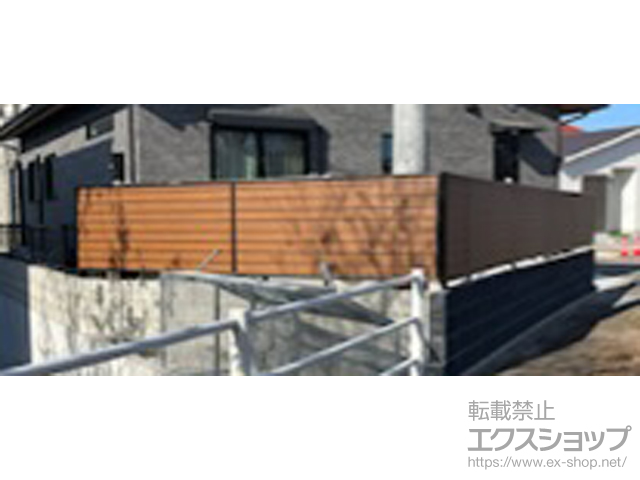 熊本県宇土市ののフェンス・柵 モクアルフェンス 目隠しタイプ　自由柱施工 施工例
