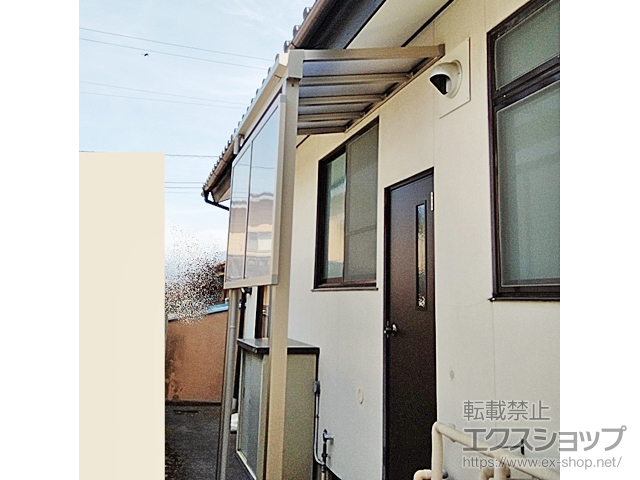 長野県長野市ののテラス屋根 ソラリア F型 3000 テラスタイプ 単体　積雪〜100cm対応＋前面パネル 施工例