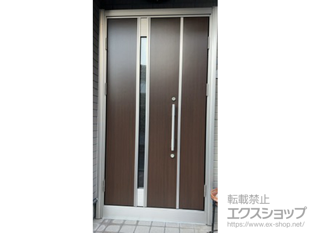 大阪府大阪市のの玄関ドア ドアリモ玄関ドア F03型（通風無）断熱D4仕様 ランマ無 親子仕様（左勝手）*手動仕様+下枠幅木／下枠化粧カバー／下枠補強アングル 施工例