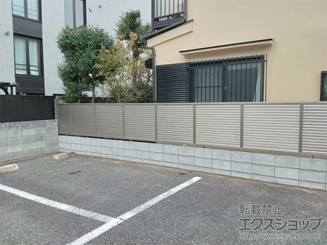 東京都世田谷区ののフェンス・柵 フェンスAB YL3型 横ルーバー3 フリーポールタイプ 施工例