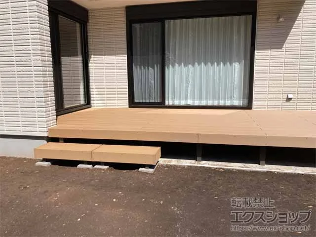 神奈川県横浜市のLIXIL リクシル(TOEX)のウッドデッキ 樹ら楽ステージ＋独立ステップ 施工例