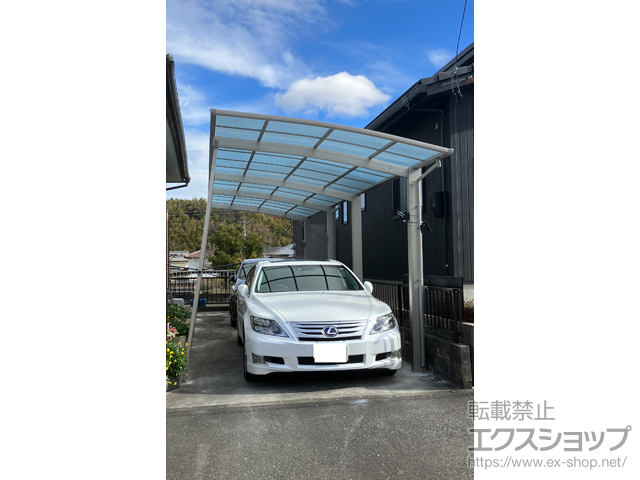 三重県桑名市ののカーポート アリュース 縦連棟　積雪〜20cm対応＋着脱式サポート柱＋水平式物干し (カーポート柱用) 2本入り ロング×1セット 施工例