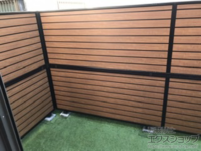 栃木県宇都宮市ののフェンス・柵、物置・屋外倉庫 モクアルフェンス 目隠しタイプ 2段支柱 自立建て用 施工例
