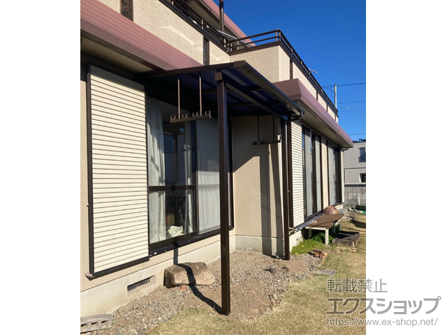 山梨県甲府市ののテラス屋根 ソラリア F型 テラスタイプ 単体 積雪〜20cm対応 施工例