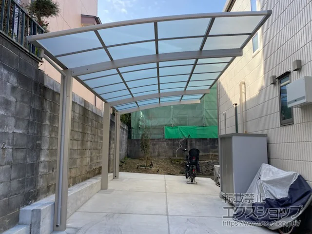 神奈川県逗子市のYKKAPのカーポート アリュース 延長　積雪～20cm対応 施工例