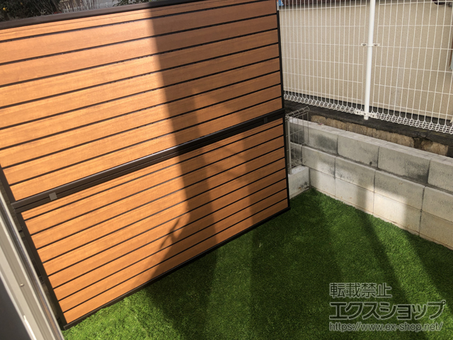 東京都板橋区ののフェンス・柵 モクアルフェンス 目隠しタイプ 2段支柱 自立建て用 施工例