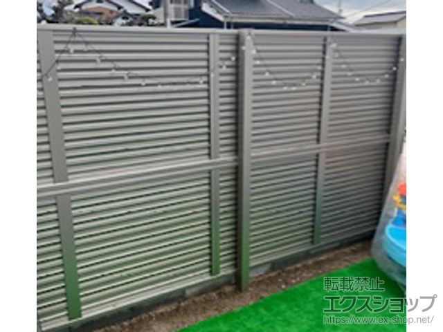 山口県下松市ののフェンス・柵 ミエーネフェンス 目隠しルーバータイプ 2段支柱 自立建て用（パネル2段） 施工例