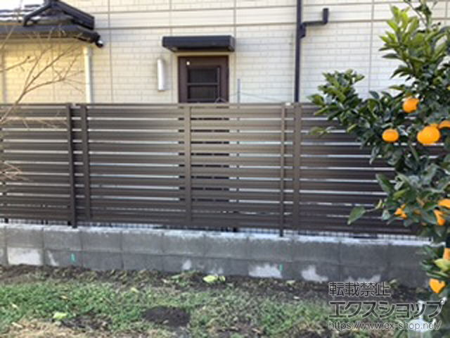 三重県津市ののフェンス・柵 モクハイフェンス アルミ色タイプ フリーポールタイプ 施工例