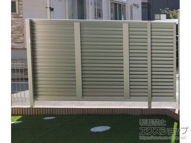 千葉県四街道市ののフェンス・柵 シンプレオフェンス13F型 ルーバー 自由柱施工 施工例