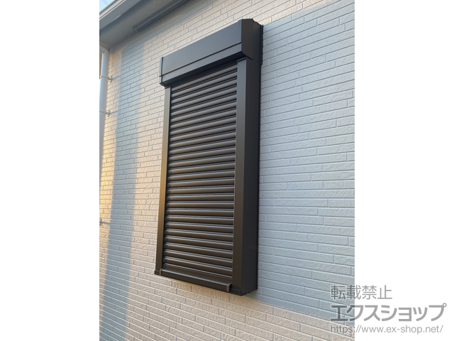 千葉県佐倉市のLIXIL リクシル（トステム）の窓シャッター リフォームシャッター 手動式 標準タイプ 施工例