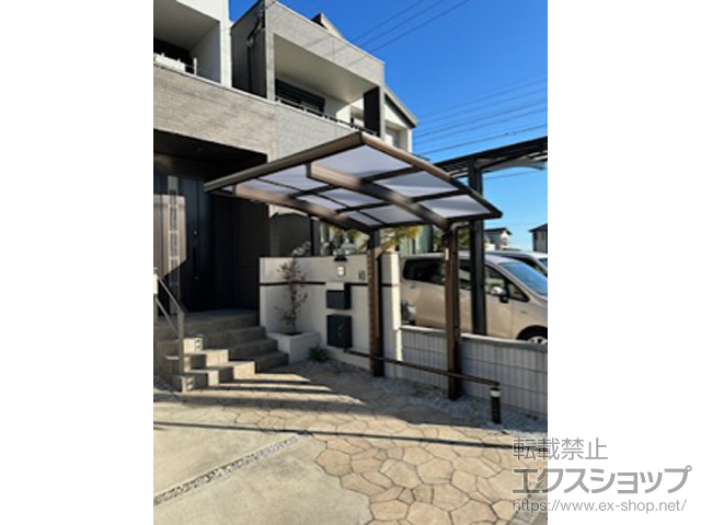 愛知県知多郡東浦町ののサイクルポート・駐輪場 プレシオスポート ミニ 積雪〜20cm対応＋車止めバー＋水平式物干し2本入り 施工例