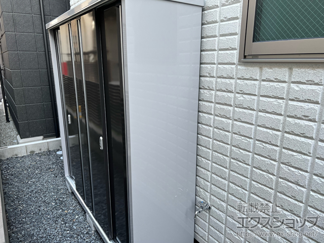 大阪府大阪市のの物置・屋外倉庫 シンプリー 一般型 1940×515×1903 MJX-195E-P-EB 施工例