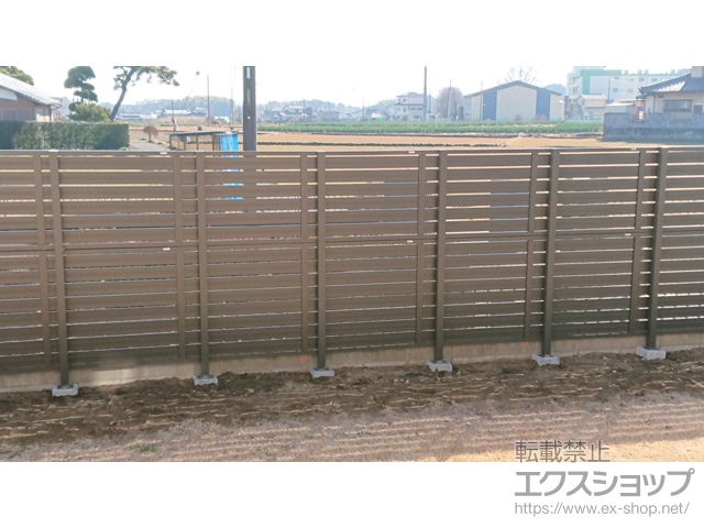 埼玉県北本市ののフェンス・柵 フェンスAB YS3型 横スリット3 アルミ多段柱仕様 施工例