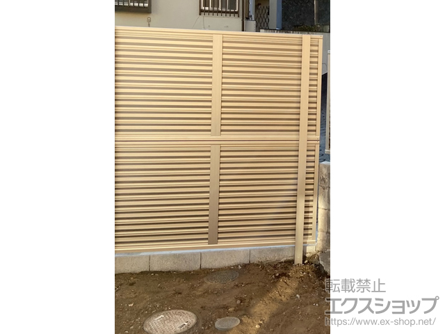 東京都町田市ののフェンス・柵 ミエーネフェンス 目隠しルーバータイプ 2段支柱 自立建て用 施工例