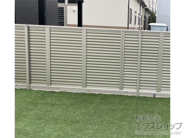 広島県三原市ののフェンス・柵 シンプレオフェンス13F型 ルーバー 自由柱施工 施工例