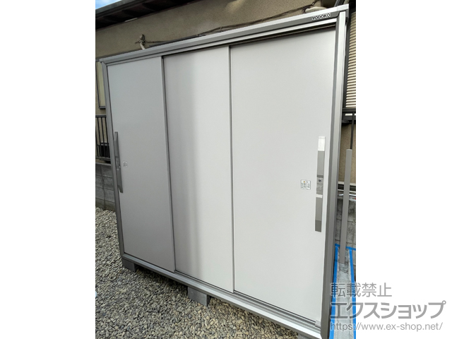 東京都杉並区のの物置・屋外倉庫 エスモ 一般型 1950×774×1913 ESF-1907A-TW 施工例