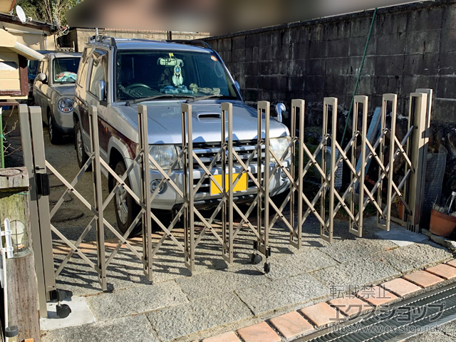 岐阜県土岐市ののカーゲート トリップゲートII 1型 シンプル ノンレール 片開き 33S 施工例