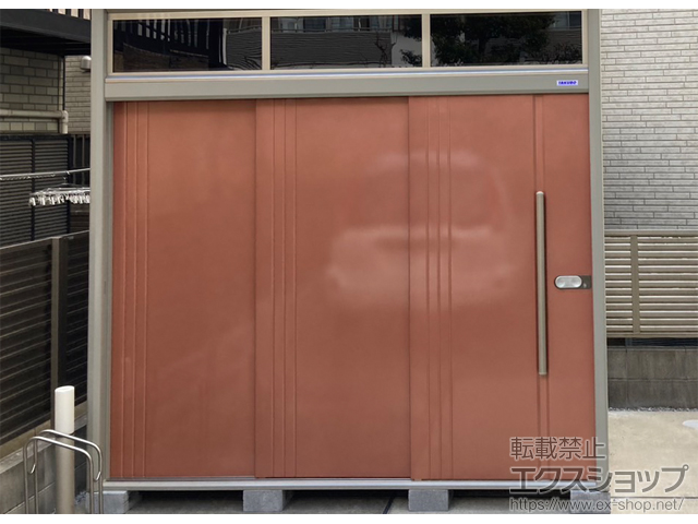 東京都世田谷区のの物置・屋外倉庫 Mr.トールマンダンディ (明かり窓付) 一般型 結露減少型 2532×1590×2570 JNA-Z2515-T 施工例