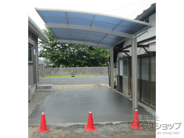埼玉県比企郡滑川町のYKKAPのカーポート アリュース　積雪～20cm対応 施工例