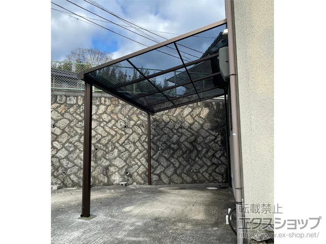 兵庫県川西市のYKKAPのテラス屋根 ソラリア F型 テラスタイプ 単体 積雪～20cm対応 施工例