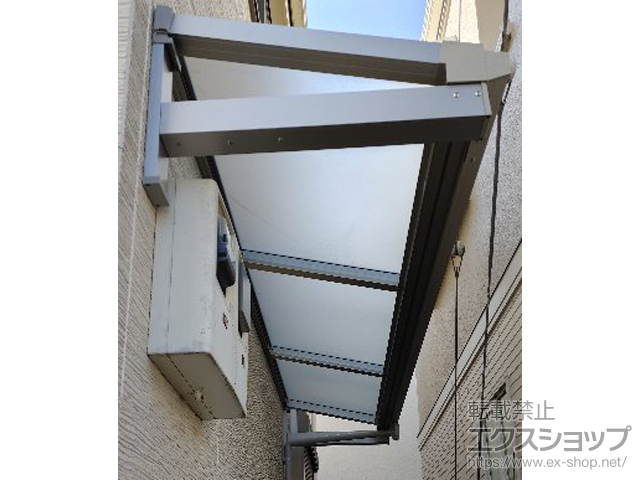 東京都昭島市ののテラス屋根 ソラリア F型 ルーフタイプ 単体 積雪〜20cm対応 施工例