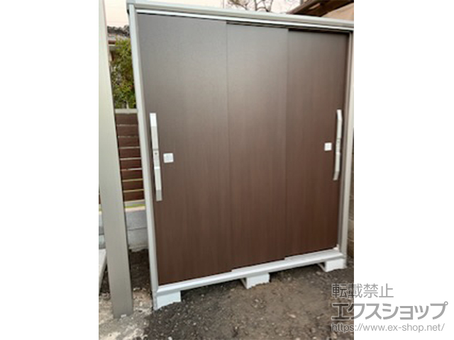 京都府城陽市のの物置・屋外倉庫 エスモ 一般型 1650×924×1913 ESF-1609A-WC 施工例