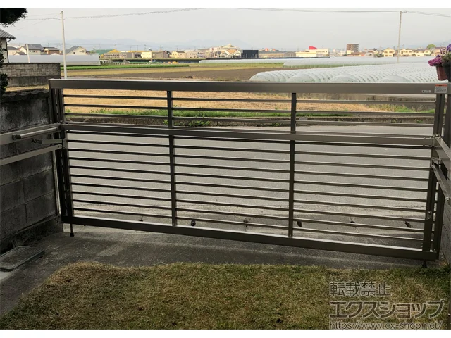 徳島県板野郡藍住町のLIXIL リクシル(TOEX)のカーゲート オーバードアS1型 手動式 施工例