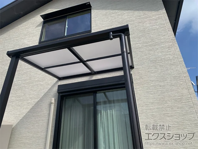 福岡県糟屋郡篠栗町のYKKAPのテラス屋根 ソラリア F型 テラスタイプ 単体 積雪～20cm対応 施工例