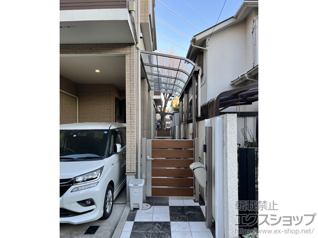 東京都東久留米市のの門扉 ルシアス門扉W03型 横スリット 片開き 複合カラー 門柱使用 施工例