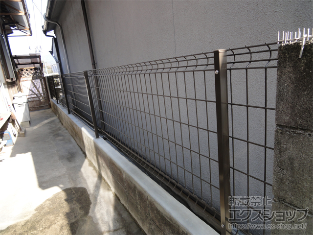 広島県広島市ののフェンス・柵 ハイグリッドフェンスUF8型　フリーポールタイプ 施工例
