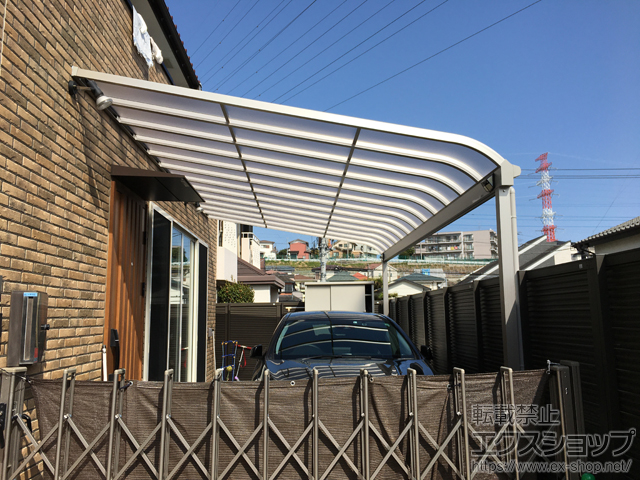 神奈川県横浜市ののテラス屋根 ソラリア R型 テラスタイプ 単体 積雪〜20cm対応 施工例