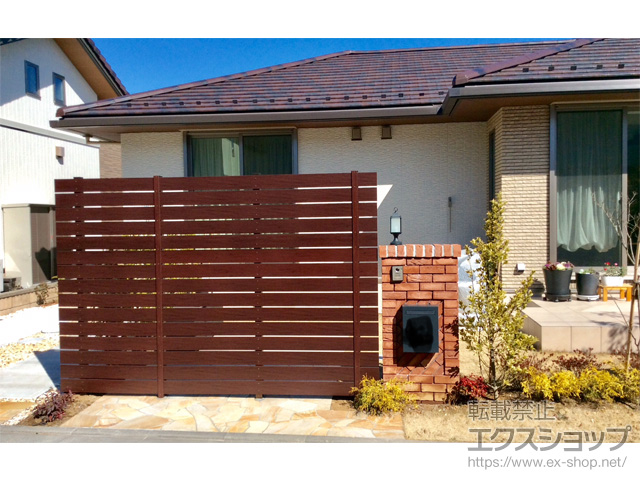 千葉県白井市ののフェンス・柵 マイティウッド プレミアム 120サイズ 高尺タイプ隙間10mm 14段 H2000 施工例