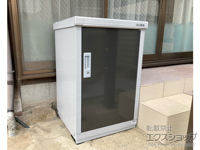 岡山県岡山市のの物置・屋外倉庫 アイビーストッカー 600×515×903 BJX-065A-EB 施工例